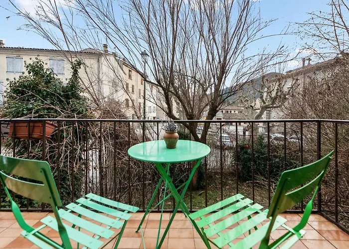 Cocooning A Barreme, 30 M² Avec Balcon Barrême