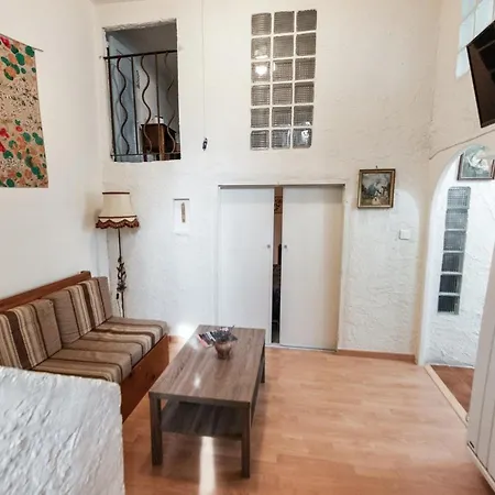 Cocooning A Barreme, 30 M² Avec Balcon Апартаменты