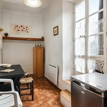 Cocooning A Barreme, 30 M² Avec Balcon Апартаменты